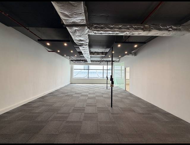 148M² OFFICE TO LET IN SEA POINT